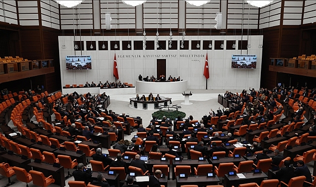 Maaş Artışlarını İçeren Teklif Meclis'te Kabul Edildi