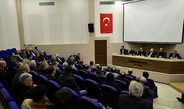Bakanlar Varank ve Dönmez Depremden Etkilenen Sanayicilerle Görüştü