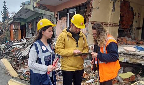 Giresun Belediyesi'nden Deprem Bölgesindeki Hasar Tespit Çalışmalarına Destek