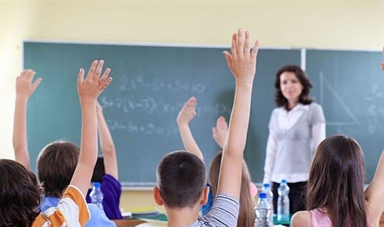 Öğretmenlerin Zorunlu Çalışma Yükümlülüğü 1 Yıl Ertelendi