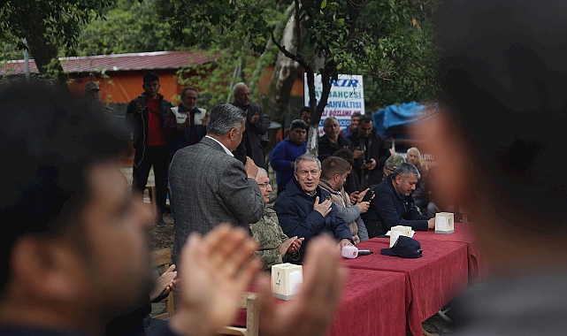 Bakan Akar Hatay'da Çalışmalarını Sürdürüyor