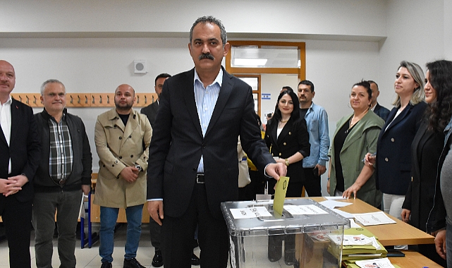 Bakan Özer Ordu'da Oyunu Kullandı