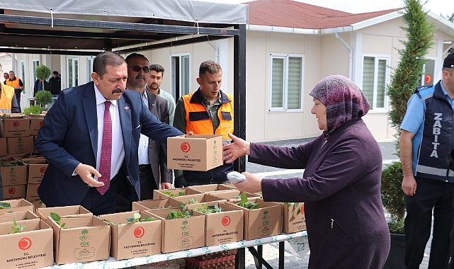 Kastamonu Belediyesi Ata Tohumundan Yetiştirilen Fide Dağıttı