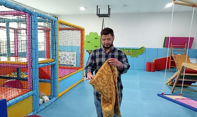Aldığı Eğitimle Otizmi Aşan Kerim, Otizmli Bireylerin Ailelerine Destek Oluyor