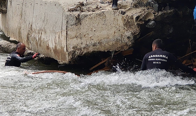 Giresun'da Kulübesi Heyelan Altında Kalan Kişi Aranıyor