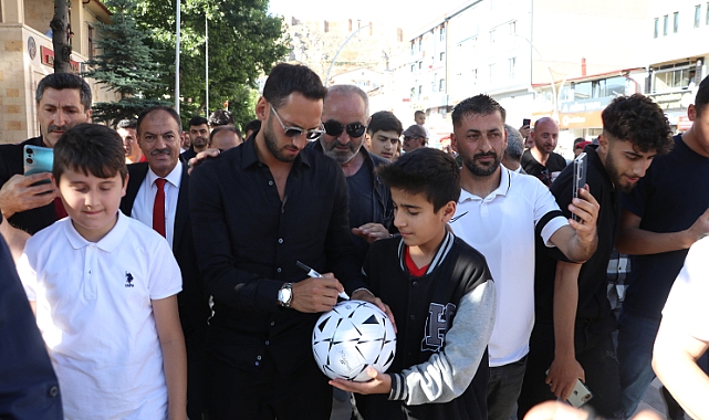 Hakan Çalhanoğlu Memleketi Bayburt'ta Coşkuyla Karşılandı