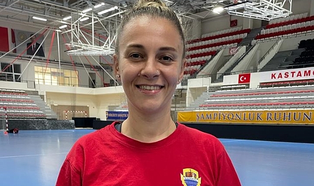 Kastamonu Belediyespor Burcu Dindar'ı Transfer Etti