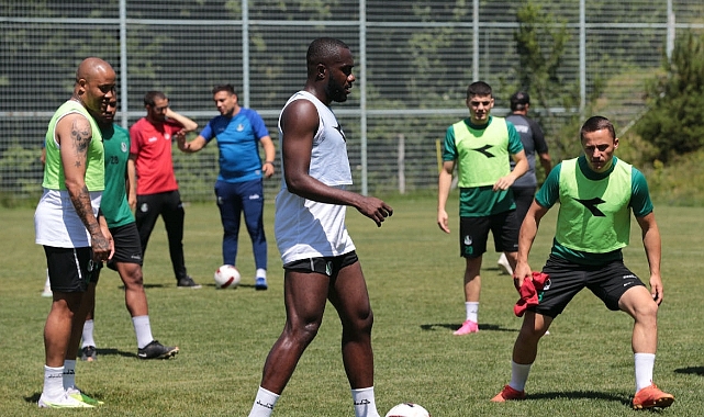 Sakaryaspor Zirve Yarışında Yer Almak İstiyor