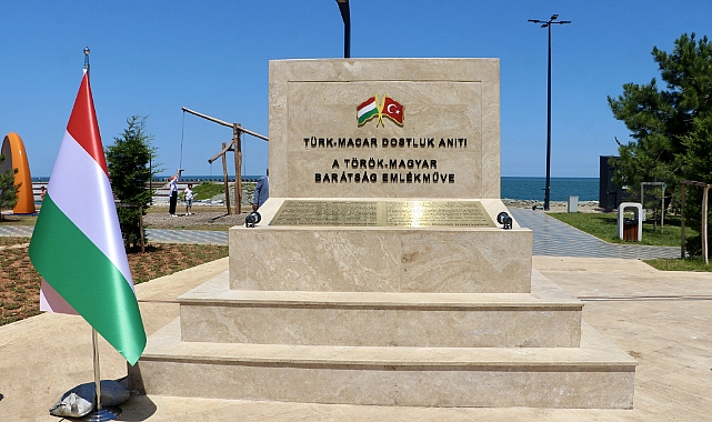 Trabzon'da "Türk-Macar Dostluk Anıtı" Törenle Açıldı