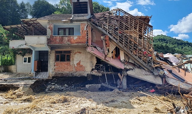 Uyarılara Uymaları Hayatlarını Kurtardı