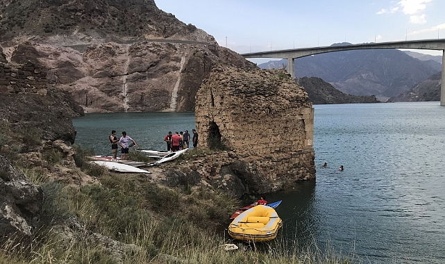 Yusufeli Barajı'nda Bot ve Kanu Turizmi Başladı