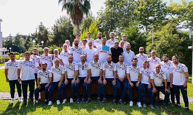 Trabzonspor Teknik Direktörü Bjelica Altyapı Teknik Heyetiyle Bir Araya Geldi
