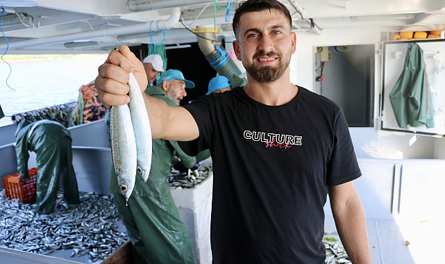 Trabzon'da Balıkçılar İlk Avdan İstavritle Döndü