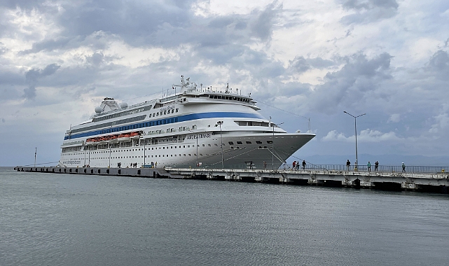 Astoria Grande Kruvaziyeri 787 Yolcusuyla Yeniden Sinop'ta
