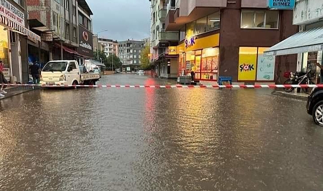 Şiddetli Yağış Trabzon'da Sel ve Su Baskınına Sebep Oldu