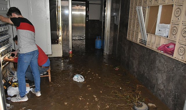Yoğun Yağış Sonrası Sürmene'de Temizlik Çalışmaları Sürüyor
