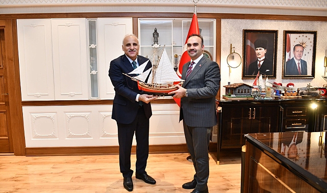 Sanayi ve Teknoloji Bakanı Mehmet Fatih Kacır Trabzon Büyükşehir Belediyesi'ni Ziyaret Etti