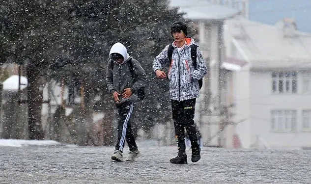 Trabzon'da Eğitime Kar Engeli
