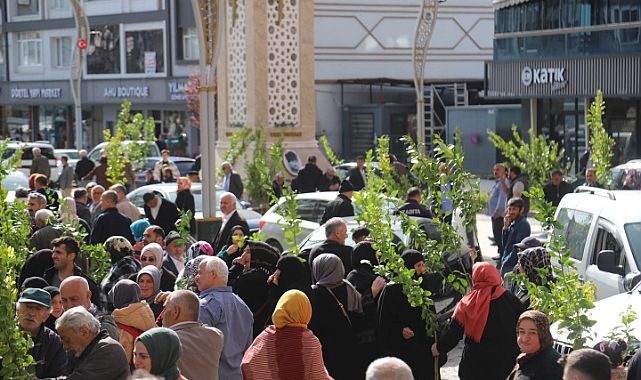 Of Belediyesi 20 Bin Meyve Fidanı Dağıttı