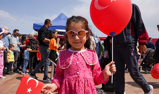 Trabzon Büyükşehir Belediyesi'nin 23 Nisan Etkinliğine Yoğun İlgi