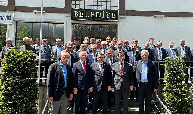 Başkan Genç, İlçe Belediye Başkanlarıyla Tonya'ya Çıkarma Yaptı