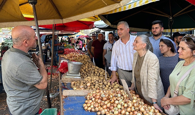 CHP Heyeti Semt Pazarını Ziyaret Etti "Vatandaşı Sefalete Mahkum Ettiler"