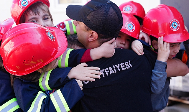 Düzce İtfaiyesi Çocukları Ağırladı