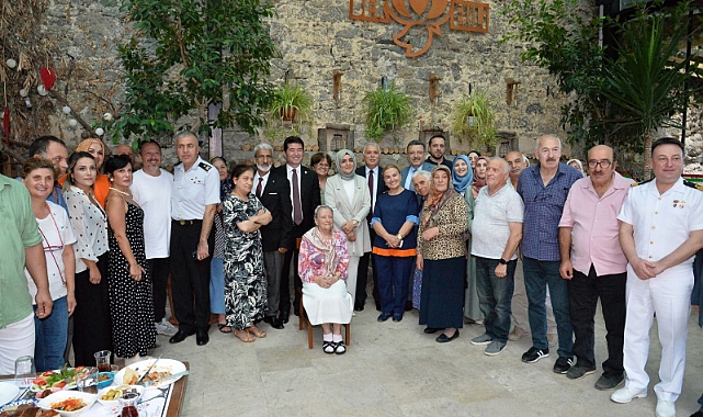Tarihi Mahallede Lezzet ve Dayanışma Rüzgarı