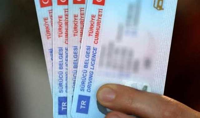 Yeni Tip Ehliyete Geçişte Süre Uzatıldı