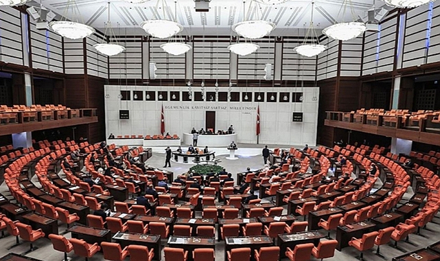 Yetkisiz Çakar Kullanımı ve Ruhsatsız Silaha Ağır Cezalar Getiren Kanun Yasalaştı