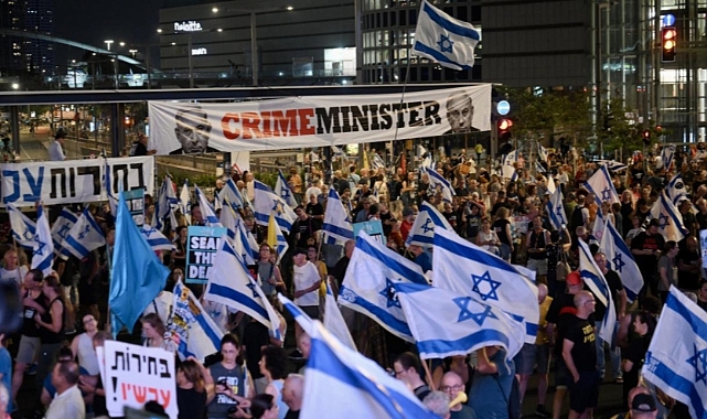 İsrailliler Netenyahu'nun İstifasını İstiyor