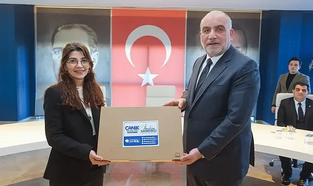 Canik Belediyesi'nden Öğretmenlere Laptop Desteği