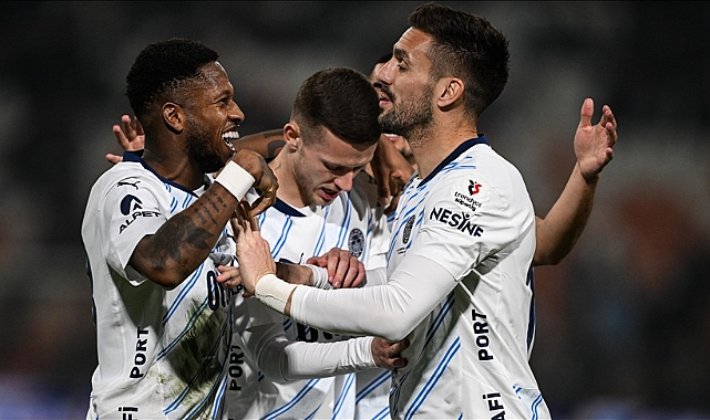 Fenerbahçe Puan Farkını 6'ya İndirdi