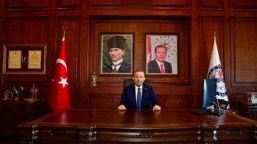 Trabzon Valisi Tahir Şahin 23 Nisan Nedeniyle Mesaj Yayınladı